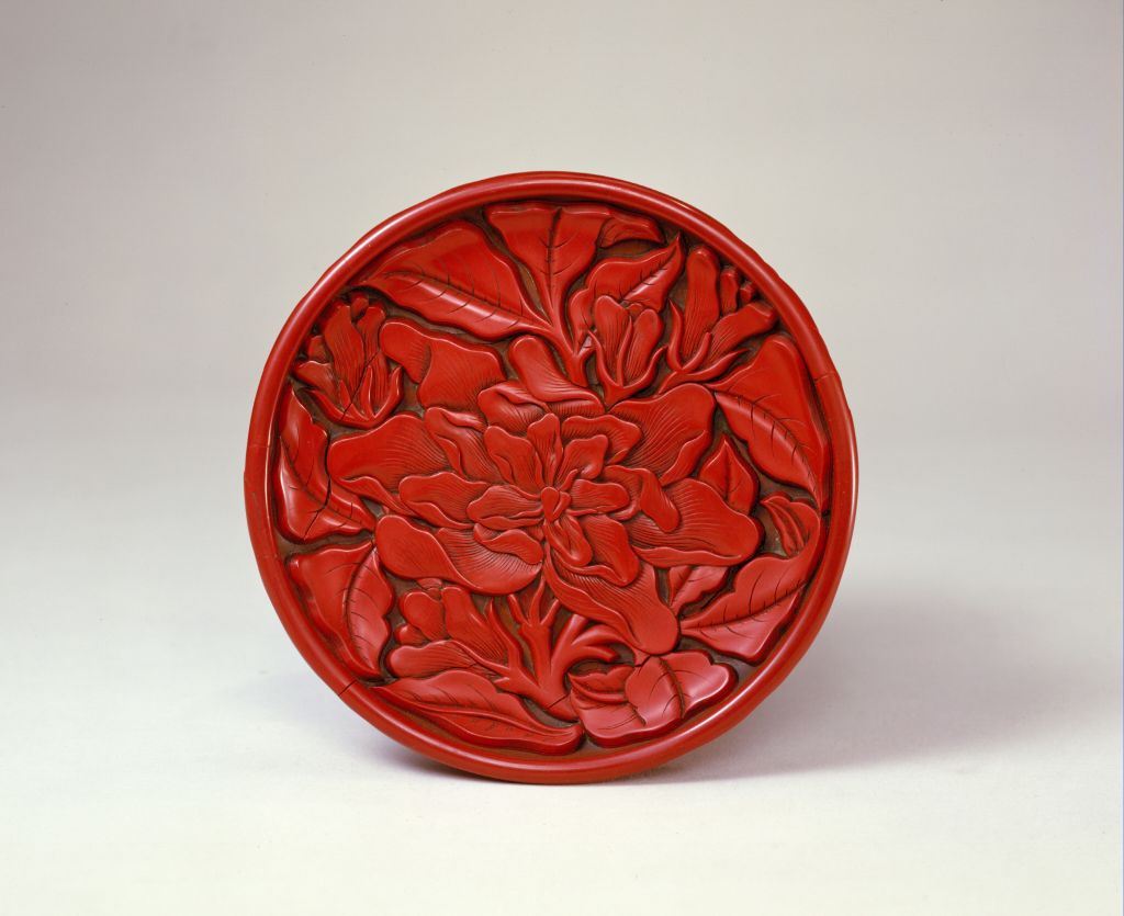 图片[1]-“Zhang Chengzao” red gardenia pattern disc-China Archive